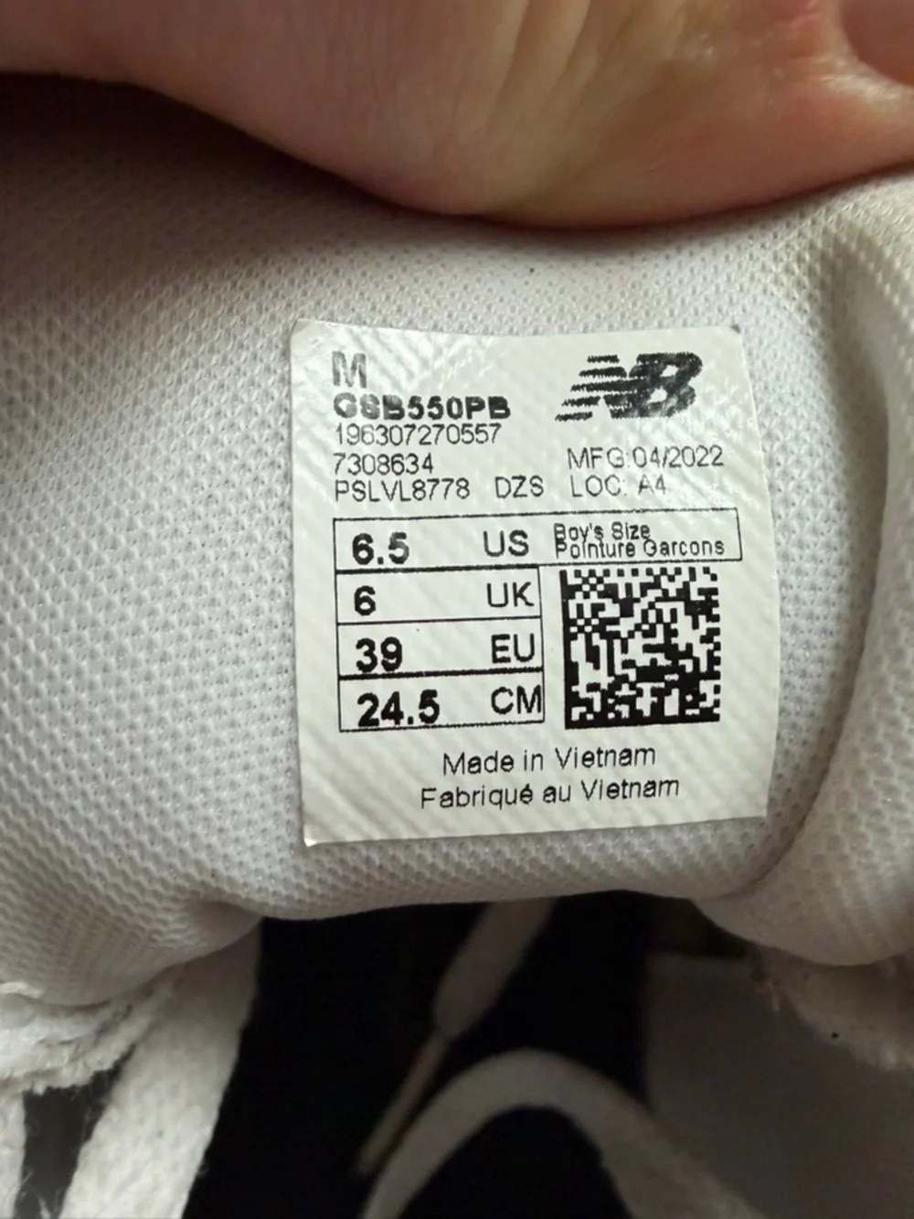 New Balance 550 White Grey Low Sneakers Boys Size 6.5 Y Womens 8 GSB550PB